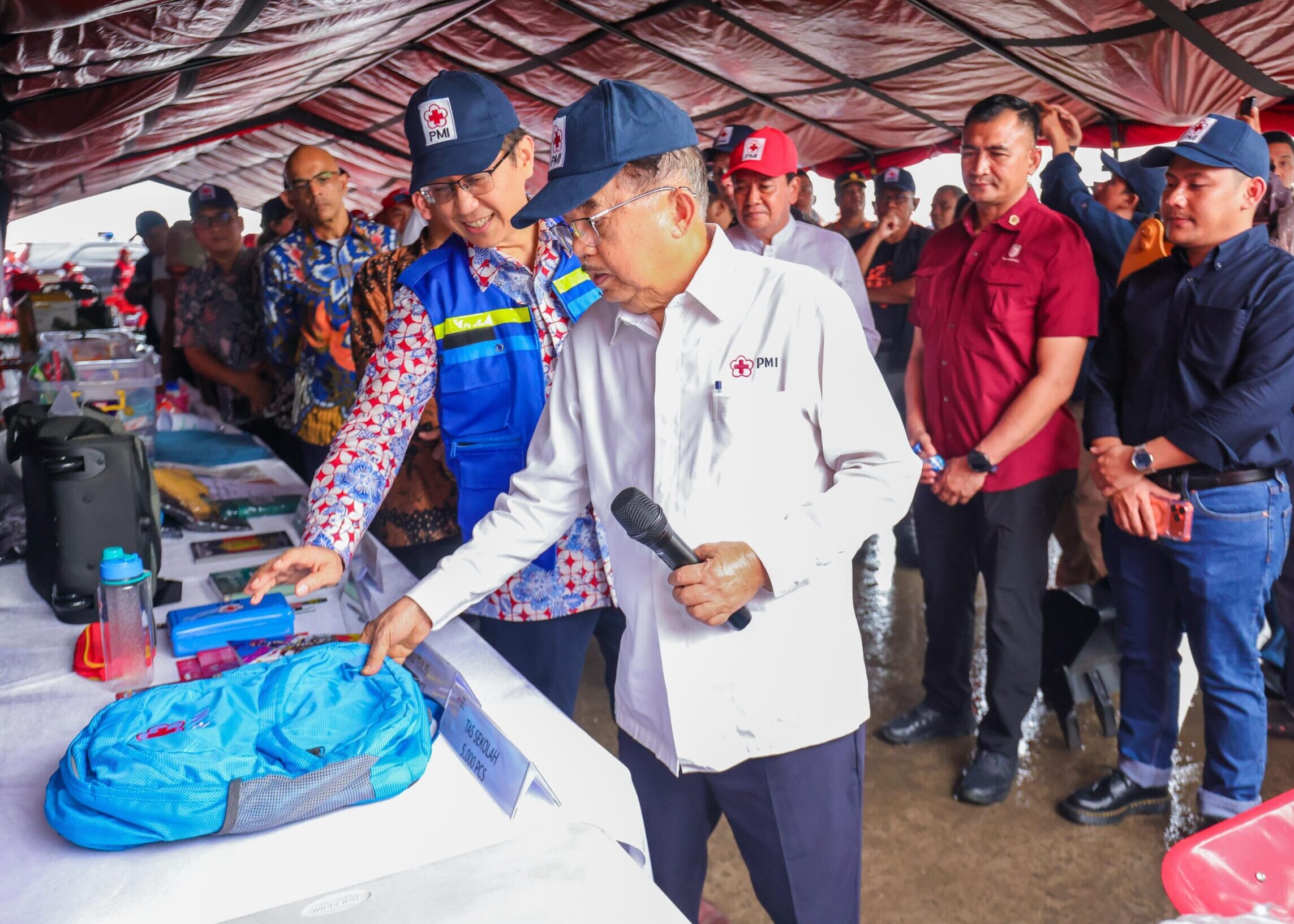 Menkes Berangkatkan Ribuan Relewan ke Sumatra